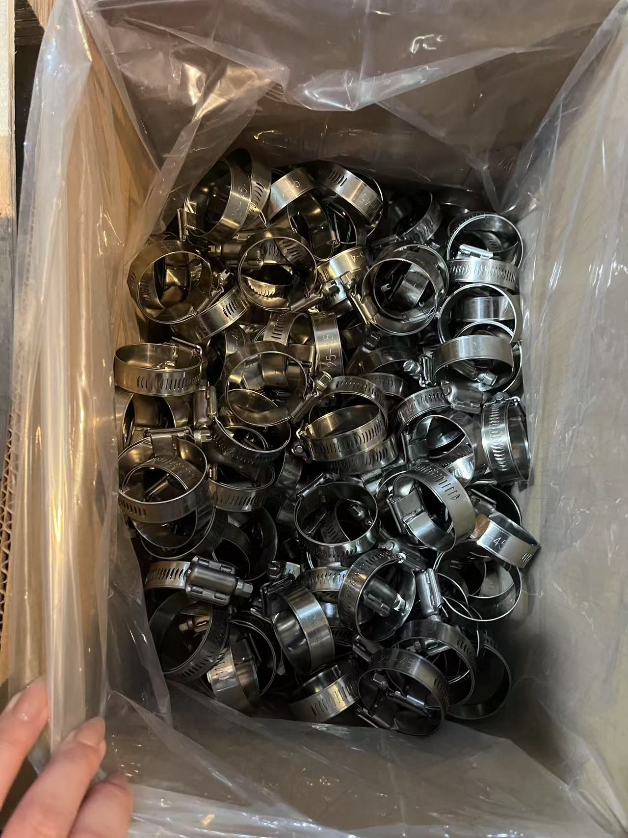 美式重型短螺丝